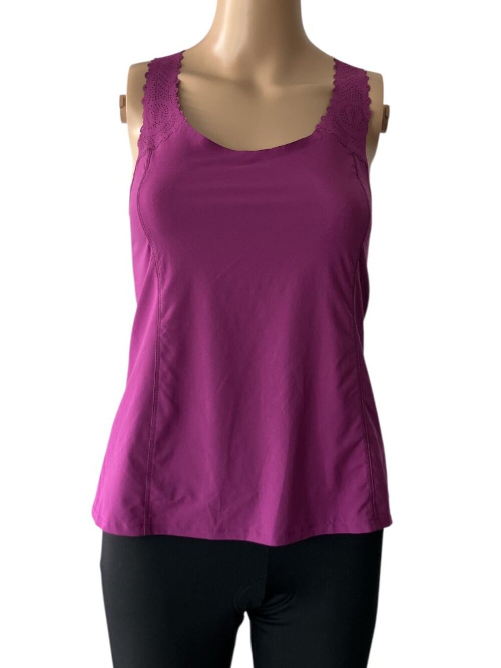 Lululemon Scalloped Laser Cut Out Racer Back Tank Top
